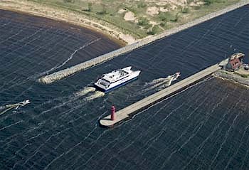 Ferry060104_07