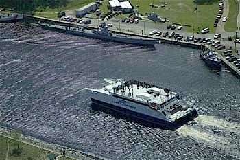 Ferry060104_10
