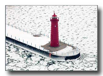 The inner pier lighthouse